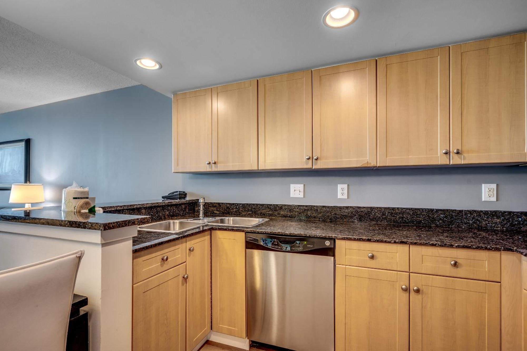 Stunning Oceanfront King Suite On 18Th Floor Centrally Located Myrtle Beach Exterior photo